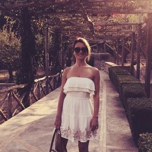 Meet your Posher, Simona